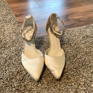 Womens heels size 8.5
